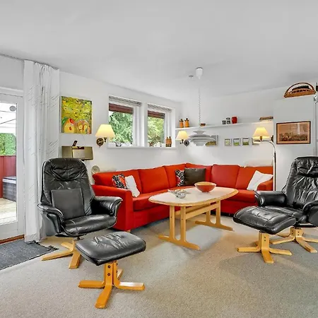 Vakantiehuis 3 Bedroom Cozy In