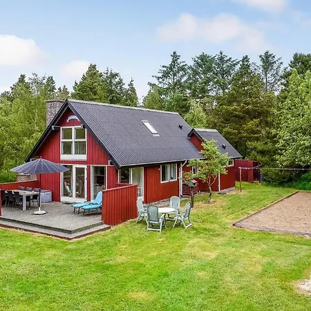 Vakantiehuis 3 Bedroom Cozy In *