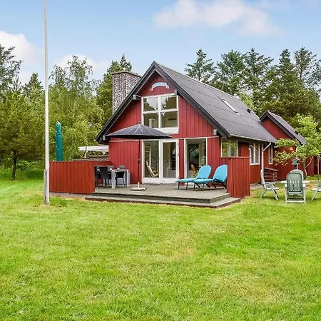 3 Bedroom Cozy In *