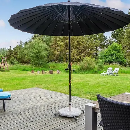 Vakantiehuis 3 Bedroom Cozy In *