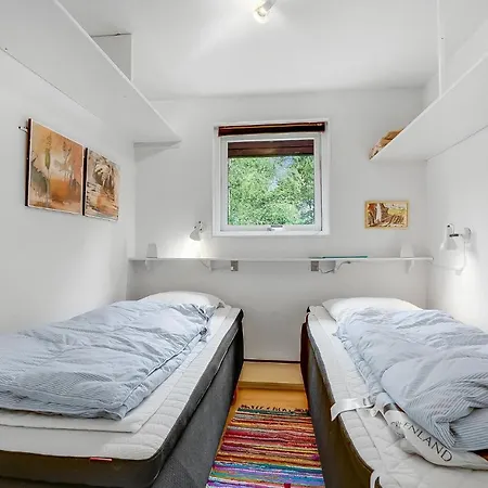 Vakantiehuis 3 Bedroom Cozy In *
