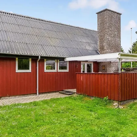 3 Bedroom Cozy In *