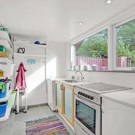 3 Bedroom Cozy In Vakantiehuis Oksbøl